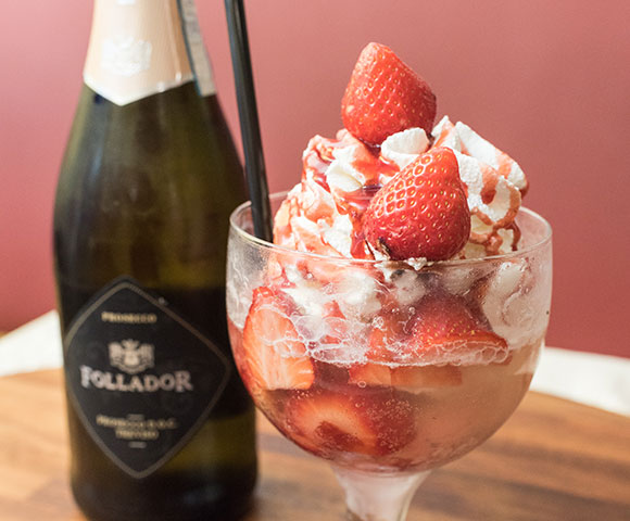 Coppa Fragole e Prosecco